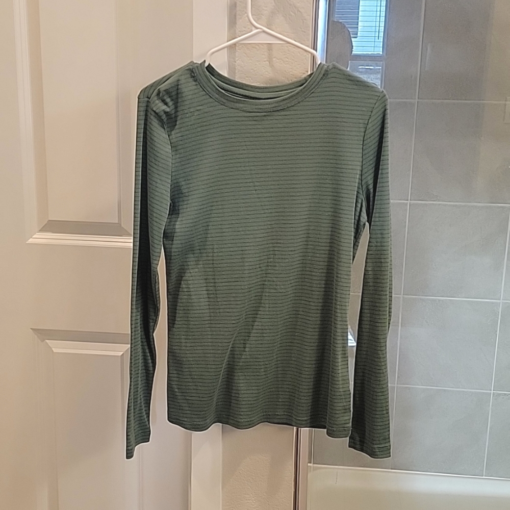 Universal Thread long sleeve shirt